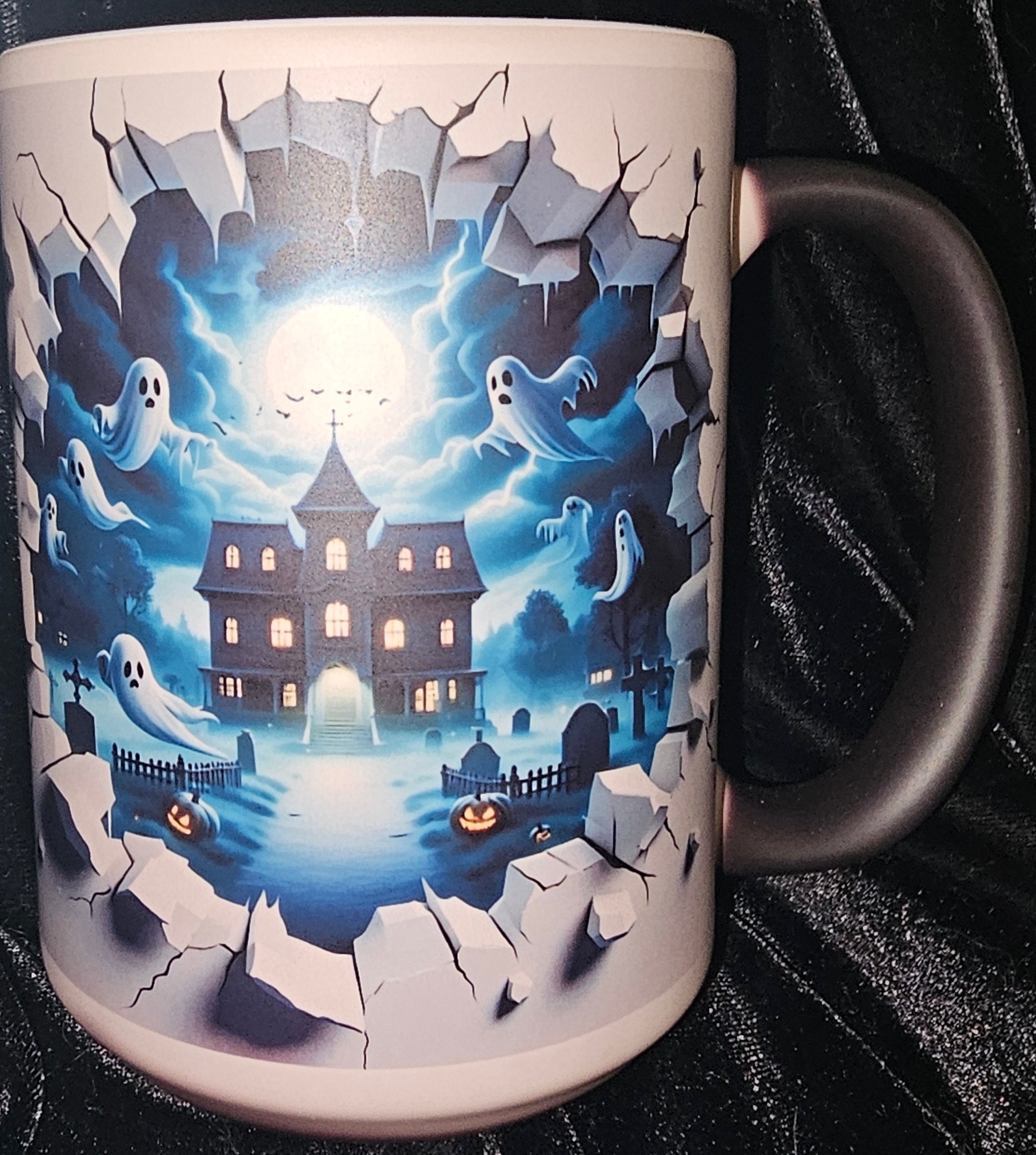 Haunted House 15oz Color Changing Coffee Mug